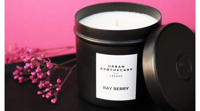 Ароматическая travel свеча с ароматами ягод, цитрусовых и цветов Urban apothecary Bay Berry 175 г