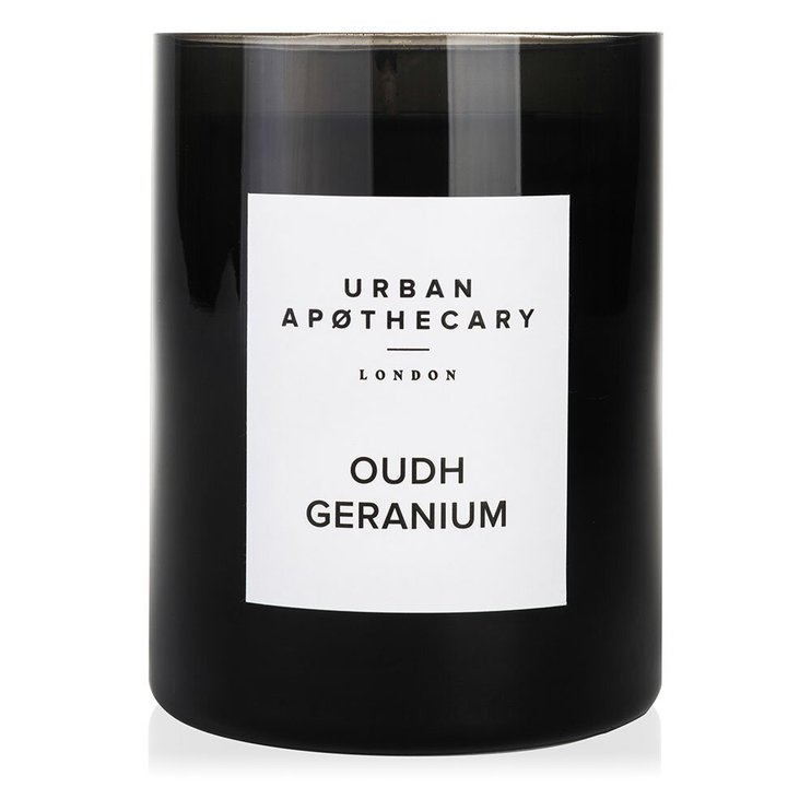 Ароматическая свеча с дымными древесными нотами уда и цветов Urban apothecary Oudh Geranium 300 г